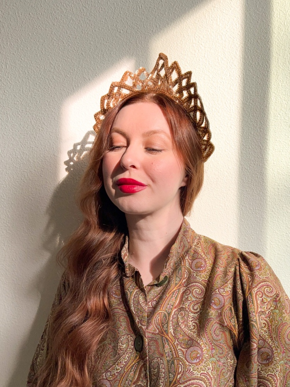 Beautiful Vintage 1940s Bronze Sequins Headband